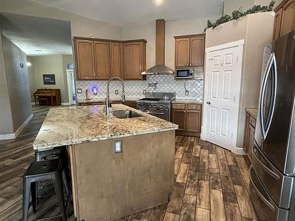 5th image of 3645 W 27th St