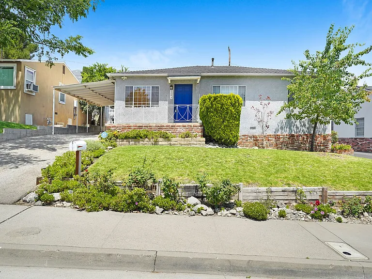 3343 Santa Carlotta St — Photo 3
