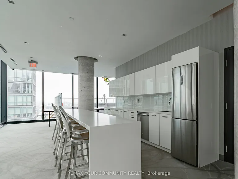 11 Charlotte St #204 — Photo 35