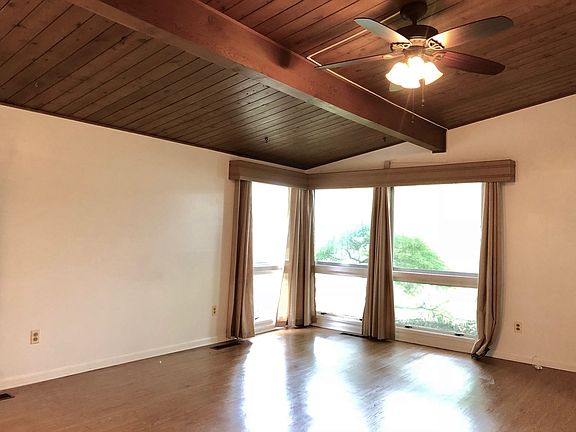 4th image of 1115 Westlawn Dr