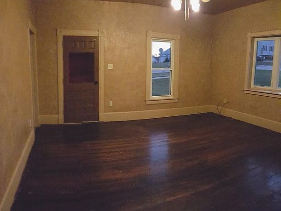 5th image of 314 W Plum St