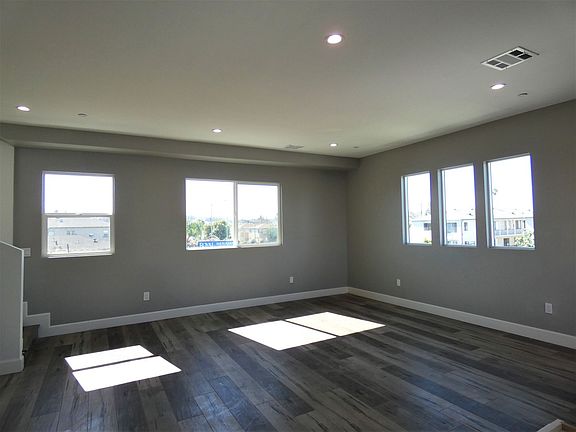 5th image of 1626 S La Brea Ave #1/2