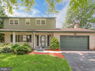 1960 Niagara Ln, York, PA 17408