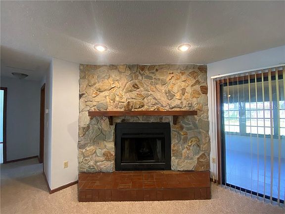 3rd image of 1627 Regal Oak Dr