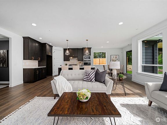 5th image of 14608 228th Avenue E
