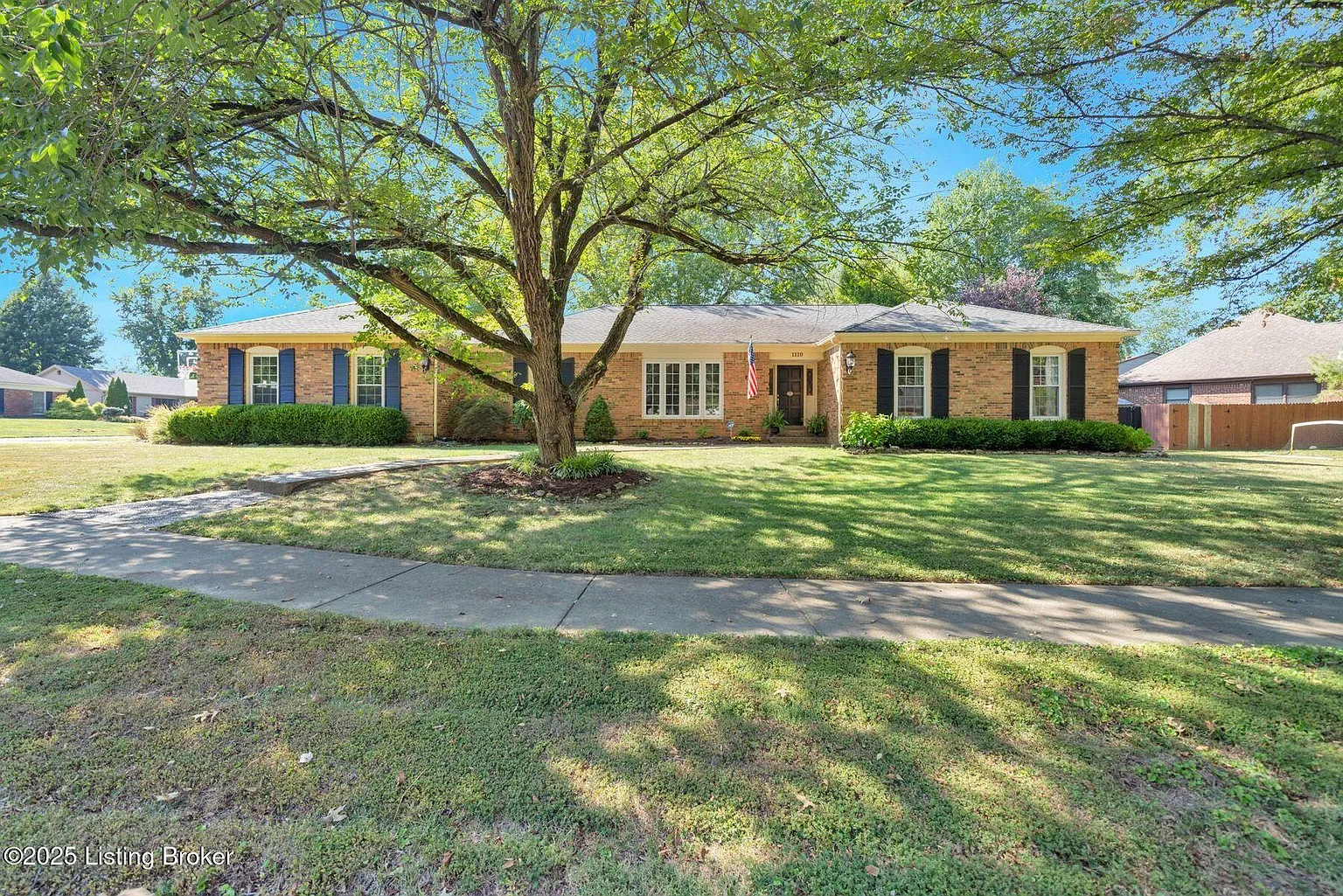 1110 Marquis Trce photo 1