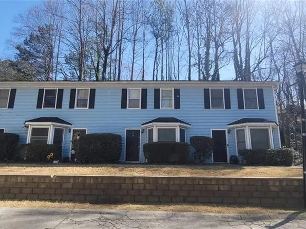 1570 Oakpointe Dr SW, Marietta, GA 30008