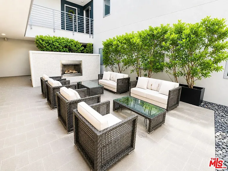 7857 W Manchester Ave #Penthouse 6 — Photo 31