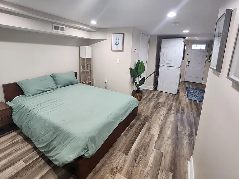 Elrino St — Photo 1