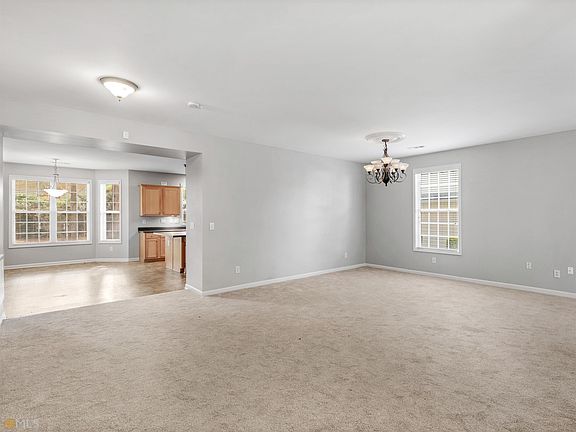 5th image of 284 Independence Ln