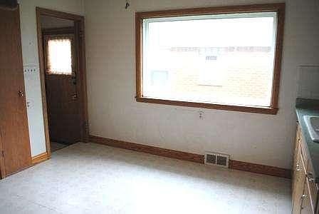 5th image of 3214 W Lakefield Dr