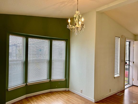 4th image of 314 Tammy Way