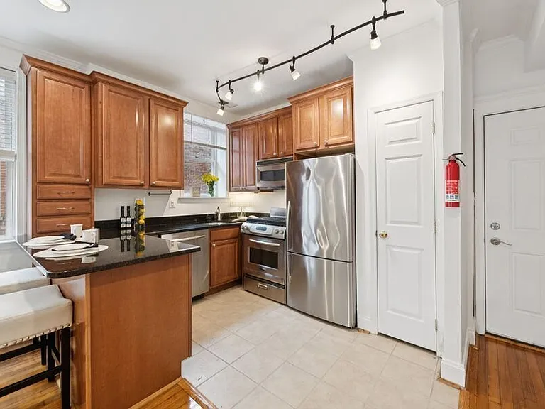 1438 Columbia Rd NW #305 — Photo 6