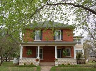628 N Walnut St, Pauls Valley, OK 73075