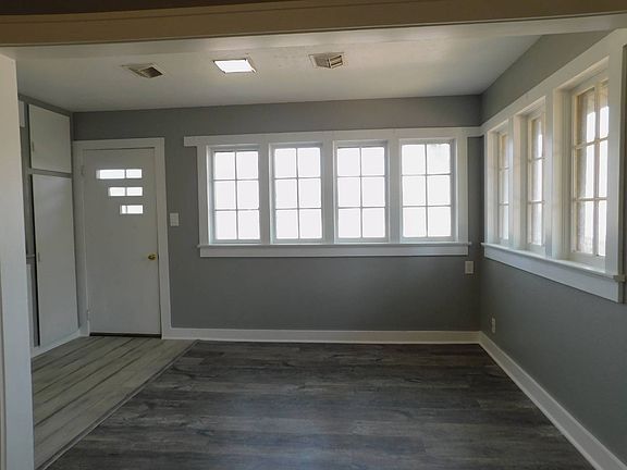 4th image of 1014 N Ellison St