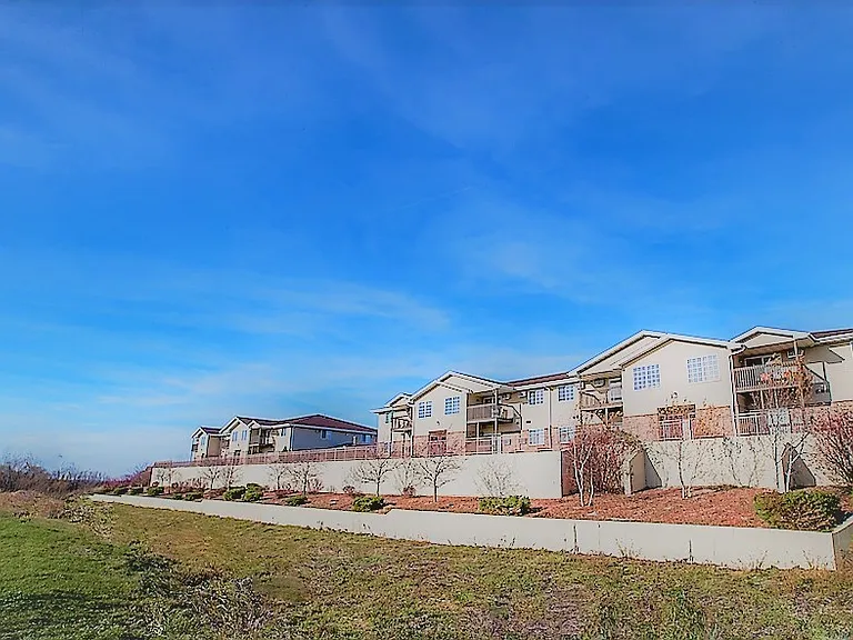 Gateway Estates Apartments — Photo 51