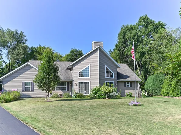 W5287 Court LANE, Elkhorn, WI 53121