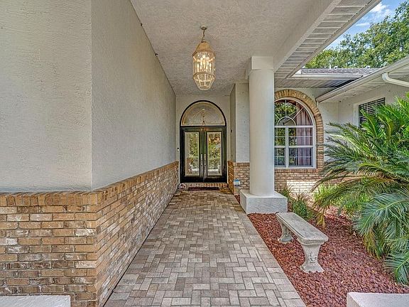 3rd image of 8711 Crescent Forest Blvd