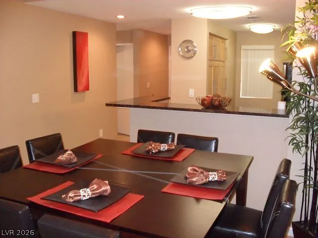 2 bed, 2.0 bath, 974 sqft, $2,295 — Photo 2