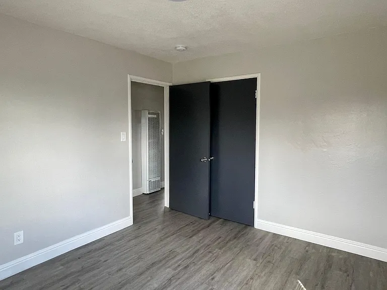 2335 N 2nd St — Photo 6