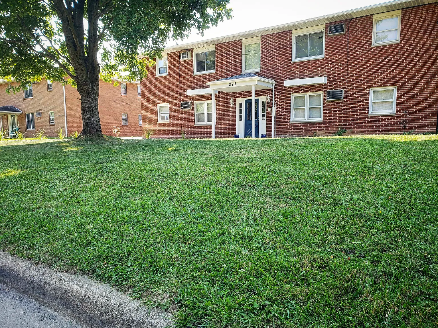 Cook Apts — Photo 1