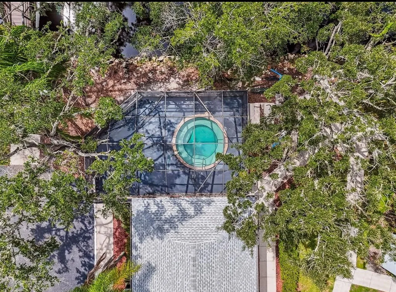 4134 Dolphin Dr — Photo 2