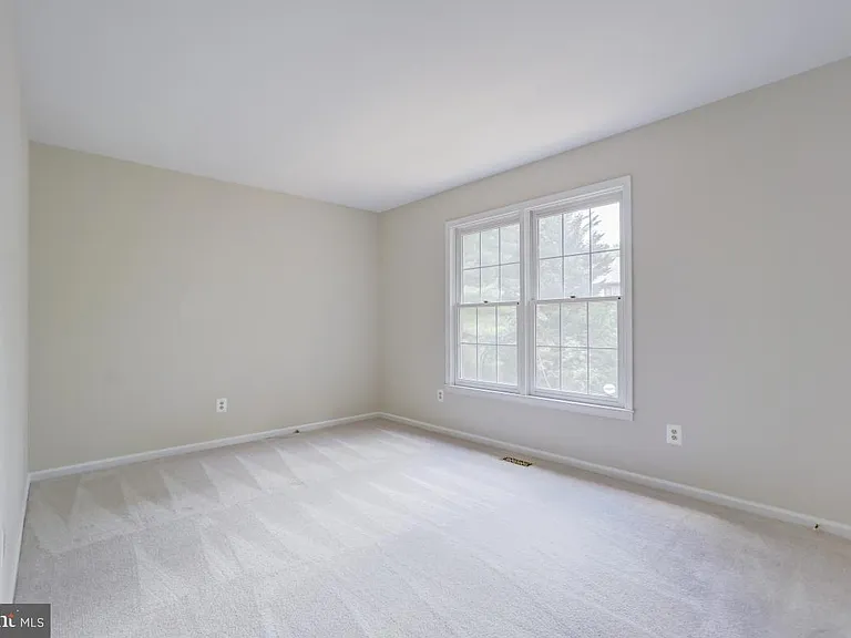 9548 Fox Hollow Dr — Photo 33