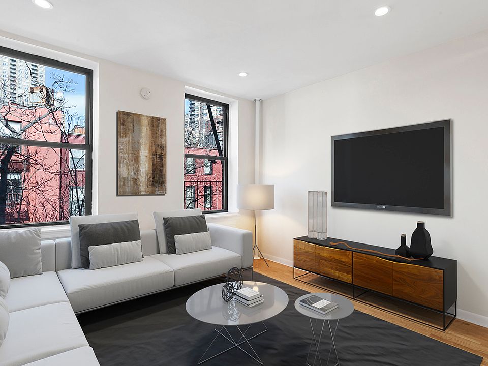 1st image of 309 E 76th St #2RR