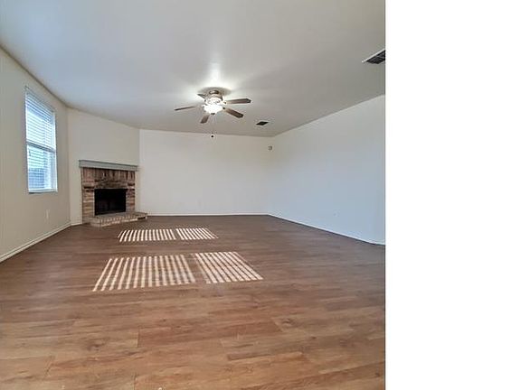 4th image of 2711 Lake Terrace Dr