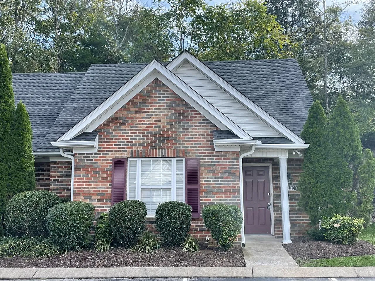 2 bed, 2.5 bath, 1320 sqft, $1,700 — Photo 2