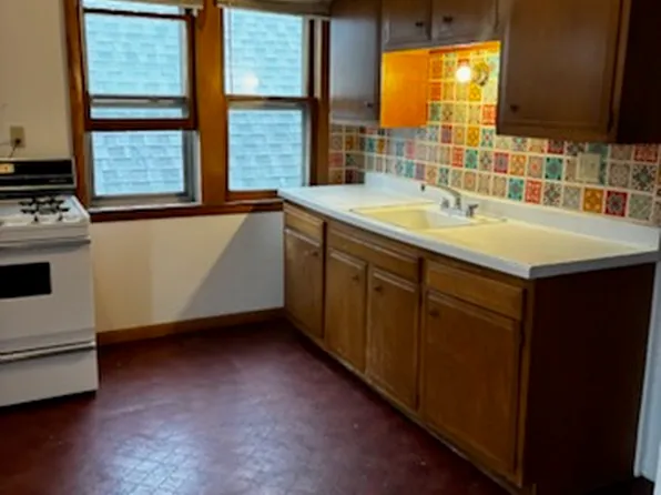 2589 N Frederick Ave APT 5, Milwaukee, WI 53211