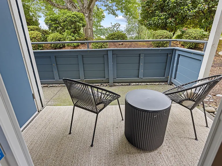 Private Patio Space at 2000 Lake Washington Apartments in Renton, WA 98056
