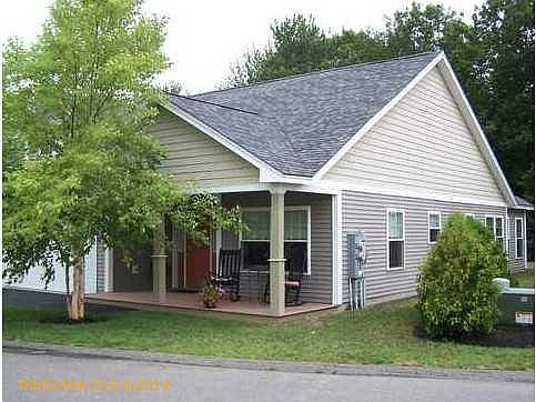 2nd image of 35 Gables Way #35