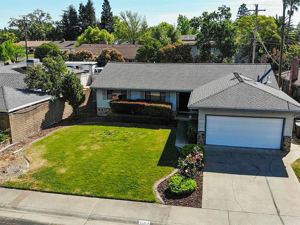 2nd image of 1103 Augusta Way
