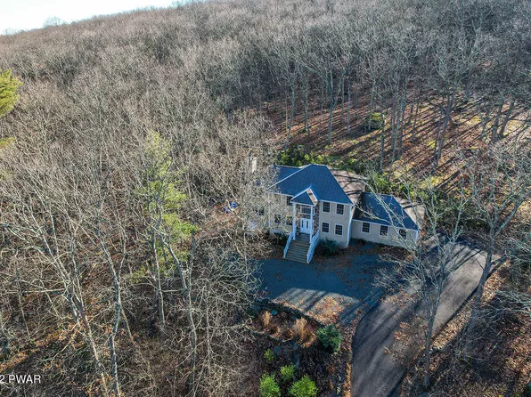 109 Horseshoe Ct, Lackawaxen, PA 18435