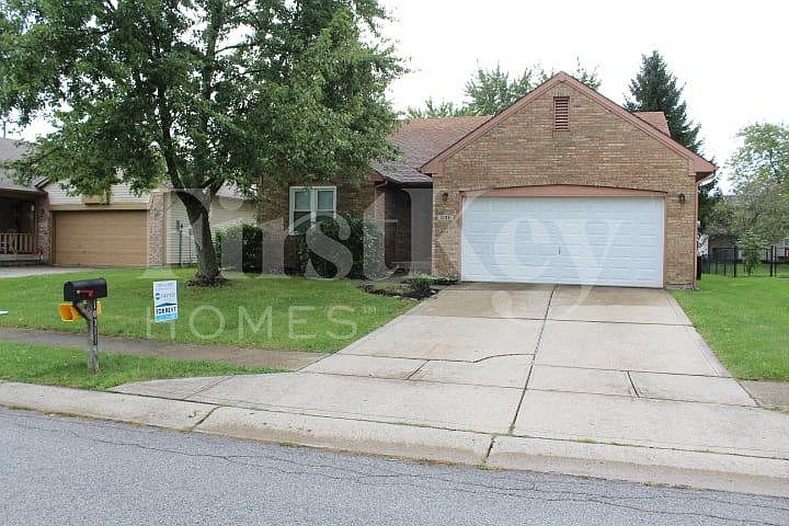 1st image of 10311 Park Valley Dr