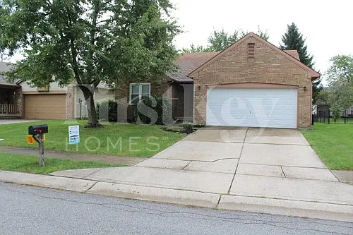 10311 Park Valley Dr Photo 1