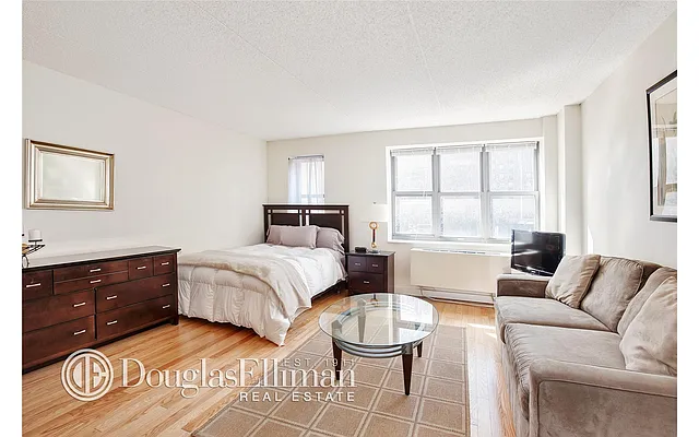 Rented by Douglas Elliman | media 4