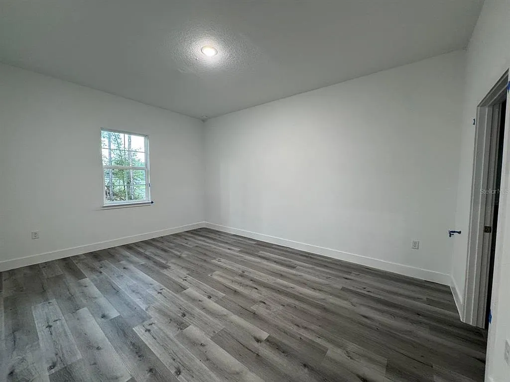 4 bed, 2.0 bath, 1820 sqft, $2,100 — Photo 4