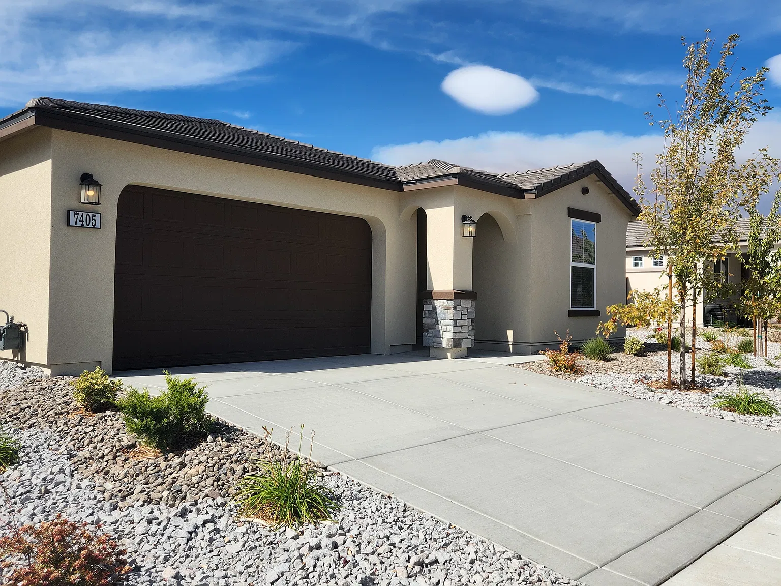 3 bed, 1721 sqft, $3,095 — Photo 1