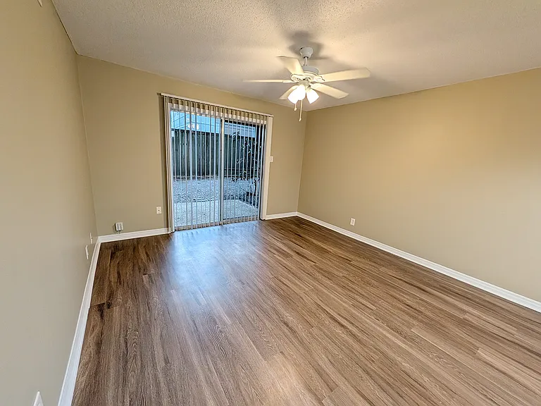 57 Bishop Ln N #3 — Photo 2