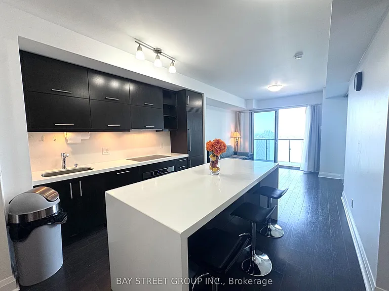 1080 Bay St #2305 — Photo 3