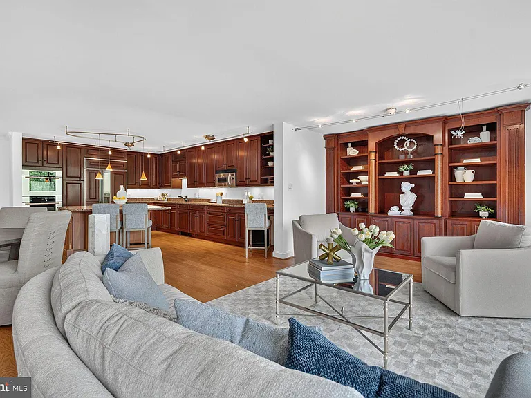 2555 Pennsylvania Ave NW #409 — Photo 5