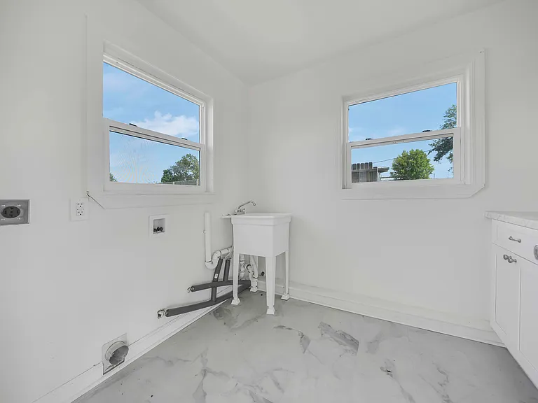 4900 S Lakewood Dr — Photo 29