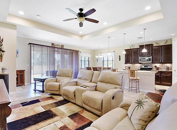 3rd image of 247 Destiny Cir