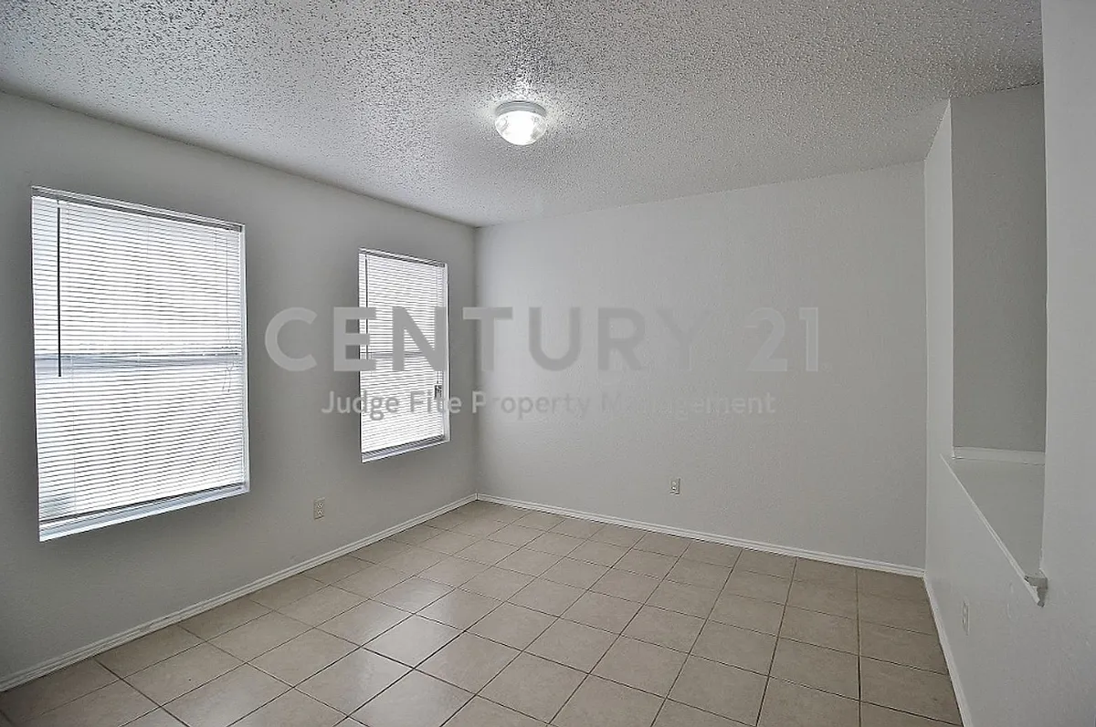 Building Photo - 3325 Tioga St
