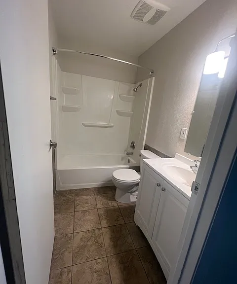 1577 Elizabeth Ave #1 — Photo 6