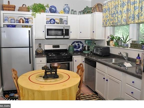 4th image of 101 Busch Ave