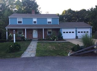 61 Apple Tree Ct, North Kingstown, RI 02852