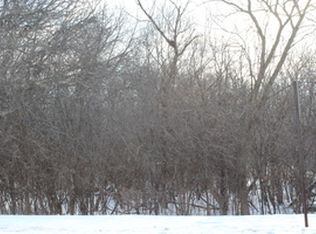 930 N Fairfield Rd, Round Lake, IL 60073